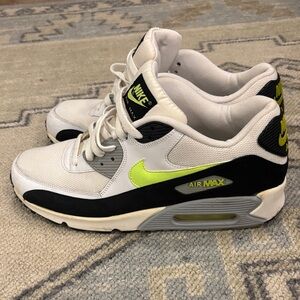 Nike Air Max 90 Volt Size 11.5 RARE